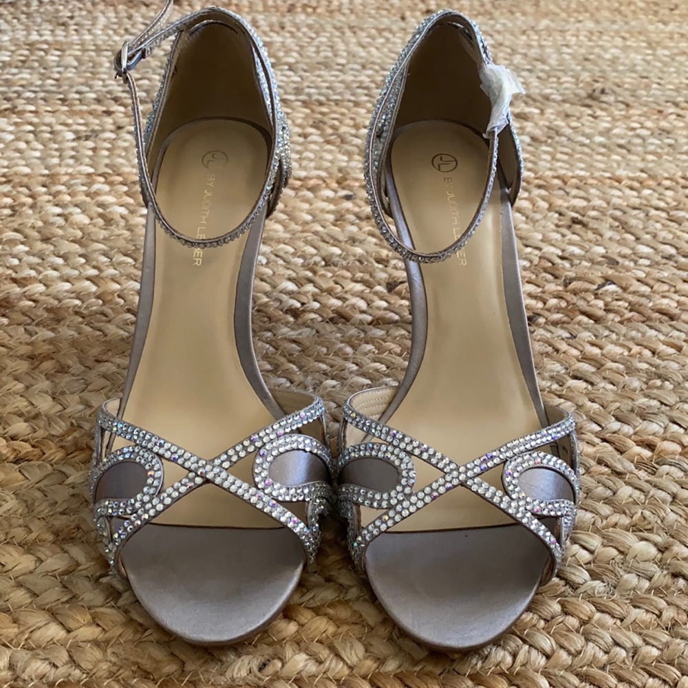 NW JL by Judith Leiber Open Toe Crystal Heel